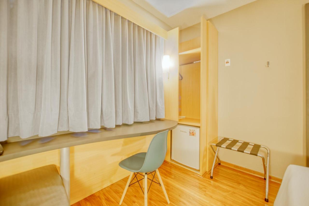 Hus Hotel Dourados Exteriör bild